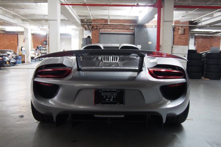 Porsche 918 Spyder duoc rao ban voi gia 30 ty tai My-Hinh-4